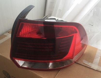Фонарь правый Volkswagen Polo седан рестайлинг