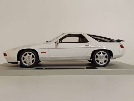 Porsche 928 Club Sport 1988 1:18 Ls Collectibles