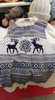 Свитер с оленями
