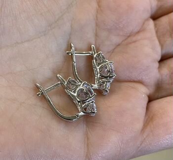 Серебряные серьги с цирконами