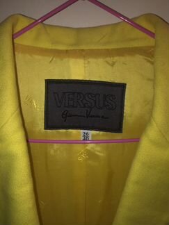 Жёлтый пиджак