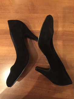 Туфли замшевые чёрные 37