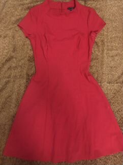 Платье красное