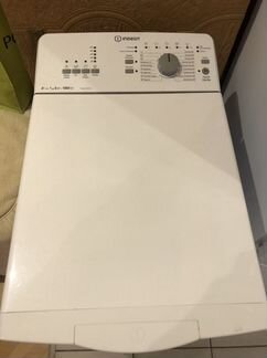 Стиральная машина Indesit с вертикальной загрузкой