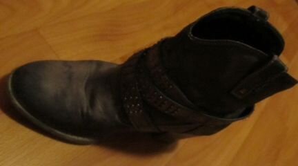 Оригинальные сапоги для девочки на 5-7 лет