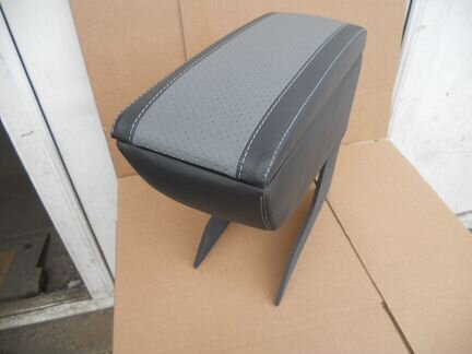 Подлокотник Varta для ваз 2190 (LADA Granta)