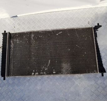 Радиатор двигателя Ford Expedition 2003-200 110309