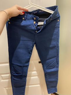 Джинсы guess