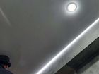 Натяжной потолок и светильники