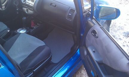 Новые коврики в салон Honda Jazz