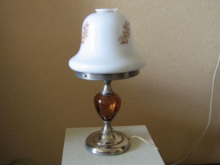 Лампа для комнаты