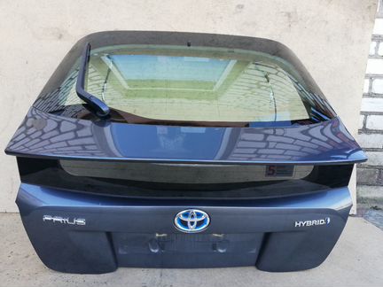 Крышка багажника Toyota Prius 4