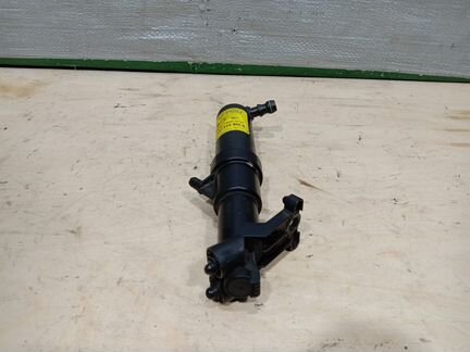 Форсунка омывателя фар правая Mercedes Benz W203