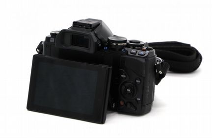 Olympus OM-D E-M10 комплект в упаковке