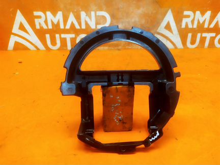 Кронштейн эмблемы передний Mercedes C-Class W205