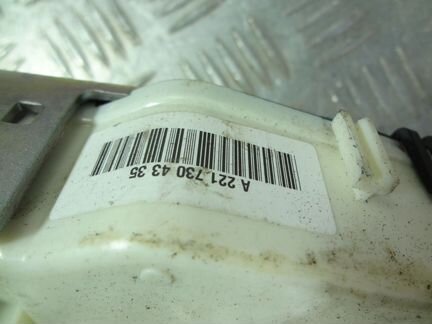 Замок двери задней левой Мерседес 221