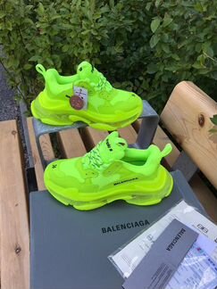 Кроссовки Balenciaga Triple S салатовые