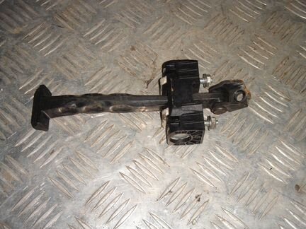 Прочие детали дверей opel zafira B 2005-2020