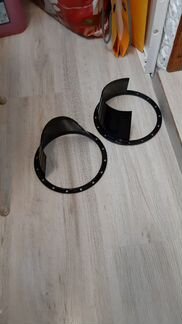 Защитный кожух на акусти. колонки в двери шкода