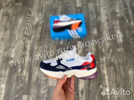 Кроссовки Adidas