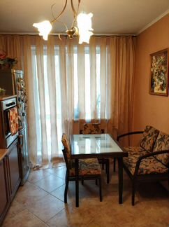 3-к квартира, 80 м², 1/9 эт.