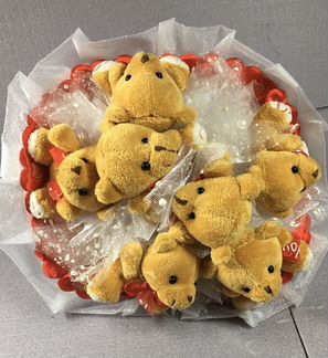 Очень красивый букет с мишками