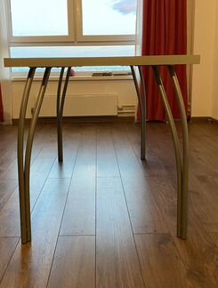 Кухонный не раскладывающийся стол бу