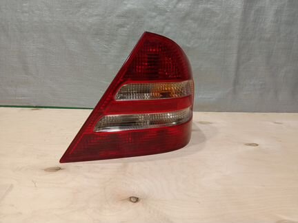 Стоп-сигнал задний правый Mercedes-Benz C-Class