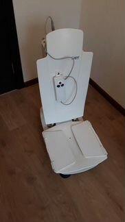 Электрический подъемник для ванны Capri с пультом