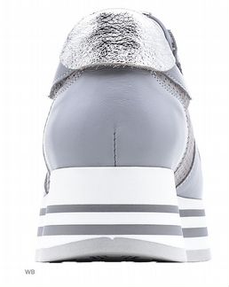 Кроссовки Benta