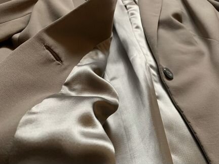 Винтажный пиджак с плечиками