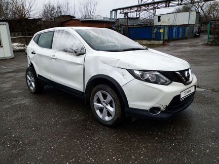 Nissan Qashqai 2.0 CVT, 2018, битый, 30 000 км