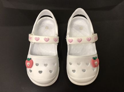 Босоножки туфли для девочки в отличном состоянии