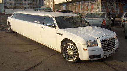 Прокат лимузина Крайслер