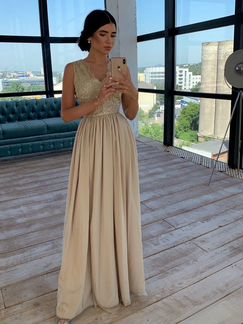 Новое нежное платье в пол, цвета беж и изумруд