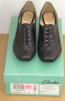 Новые полуботинки Clarks