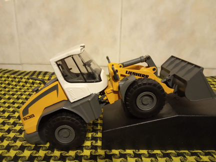 Масштабная модель Liebherr L538