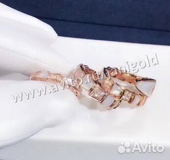 Золотое кольцо Bvlgari