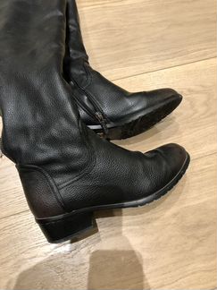 Продаю зимние сапоги