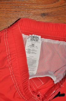 Шорты Armani Junior (ориг.) красно-белые, 8-10 лет