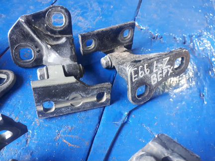 Бмв 7 Е65 Е66 петли дверей