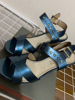 Босоножки Carnaby 39 размер