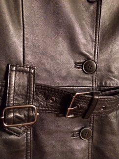 Кожаное пальто с поясом 46-48