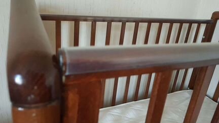 Детская кроватка из бука Gandylyan