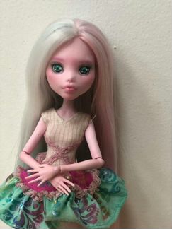 Ооак monster high Дракулаура