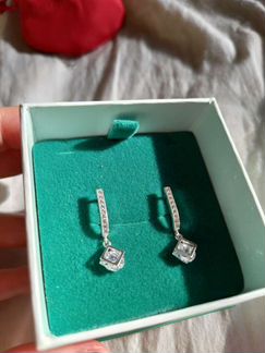 Серебряные серьги с фианитами