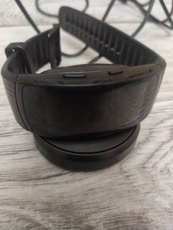 Умные часы Samsung Gear Fit2 Pro лот 135