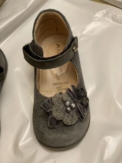 Детские туфельки