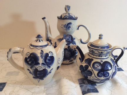 Чайники, сахарницы,конфетницы