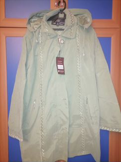 Ветровка женская